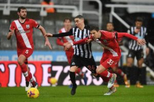 Soi kèo Newcastle vs Southampton